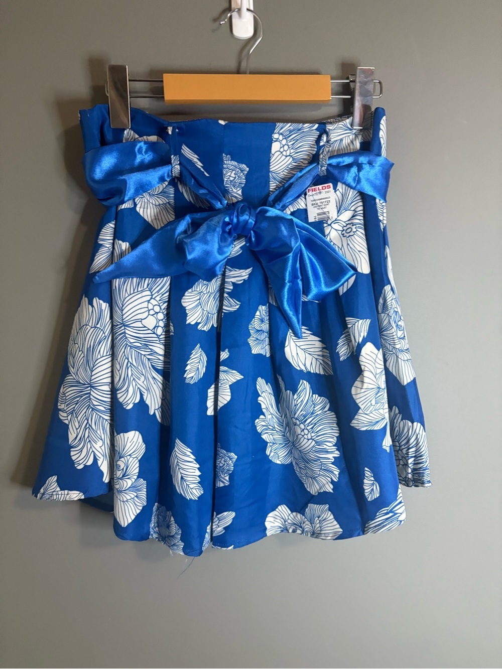NWT Candy Couture Blue & White Floral Paperbag Mini Skirt | Satin Bow | Small - Picture 5 of 8